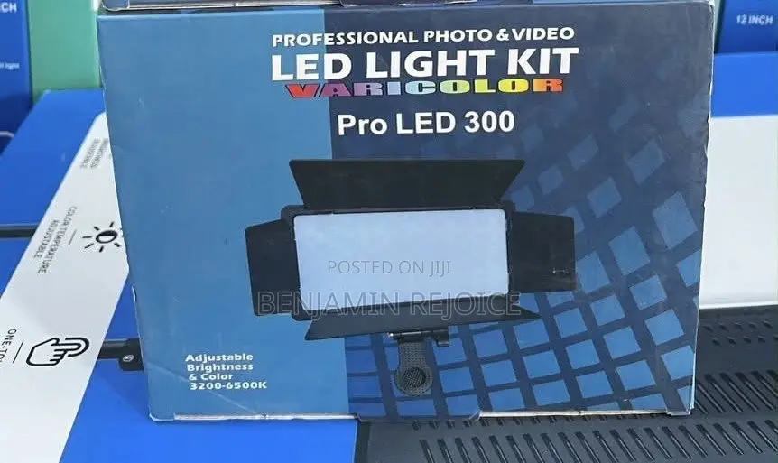 Led 300 With Tripod