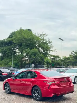 Toyota Camry 2019 Red