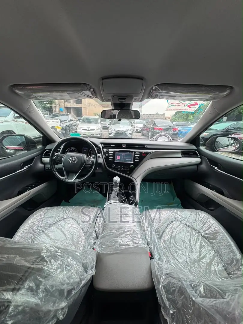 Toyota Camry 2019 Red