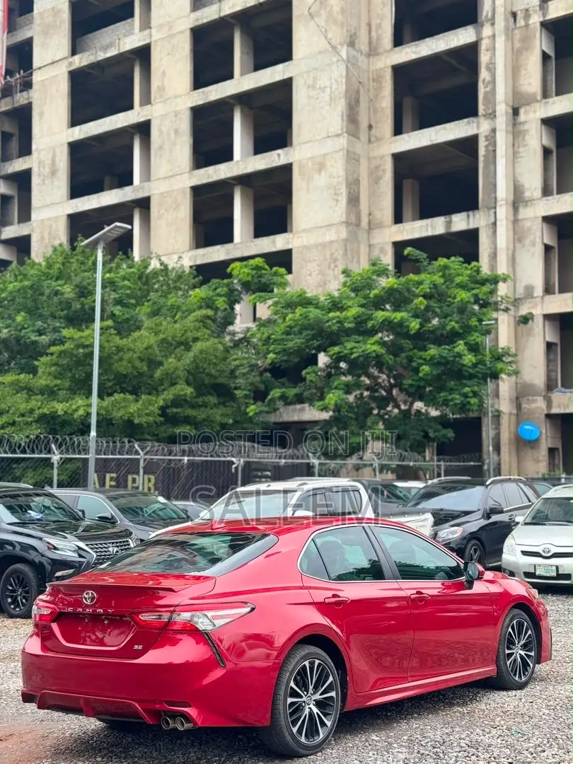 Toyota Camry 2019 Red