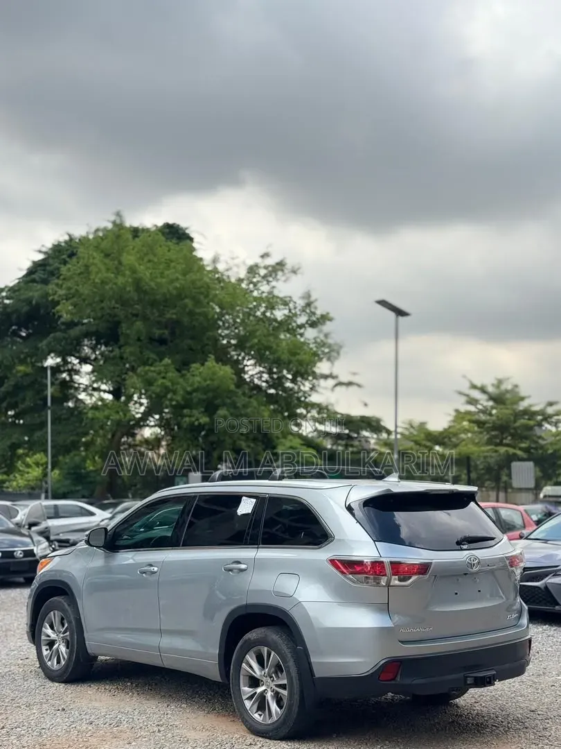 Toyota Highlander 2015 Silver