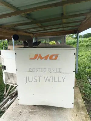 Neatly Used 88kva Soundproof JMG Fg Wilson Generator