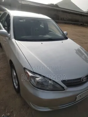 Toyota Camry 2004 Gray