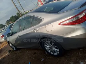 Toyota Camry 2015 Silver