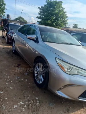 Toyota Camry 2015 Silver
