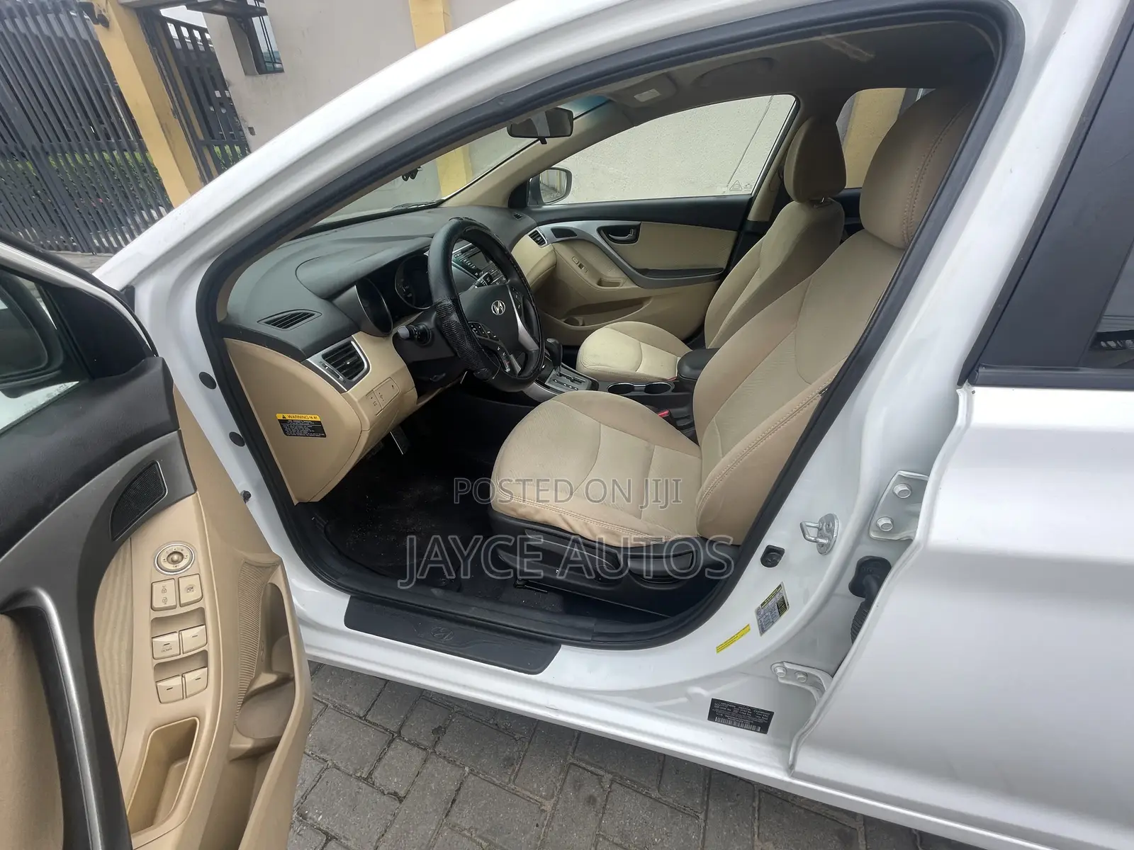 Hyundai Elantra 2013 White