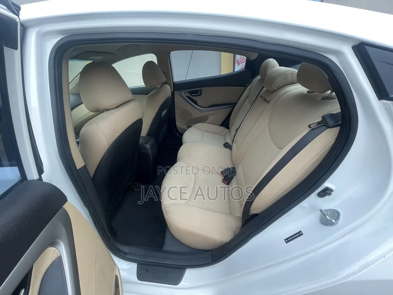 Hyundai Elantra 2013 White