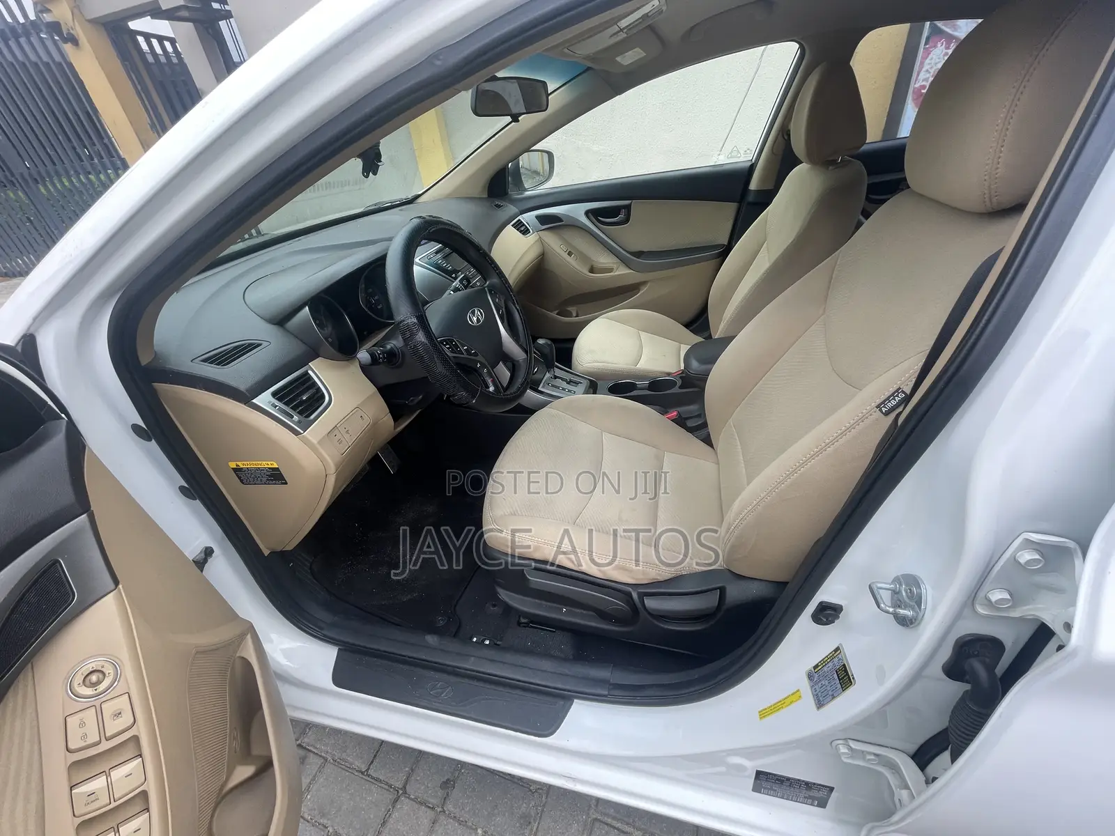 Hyundai Elantra 2013 White