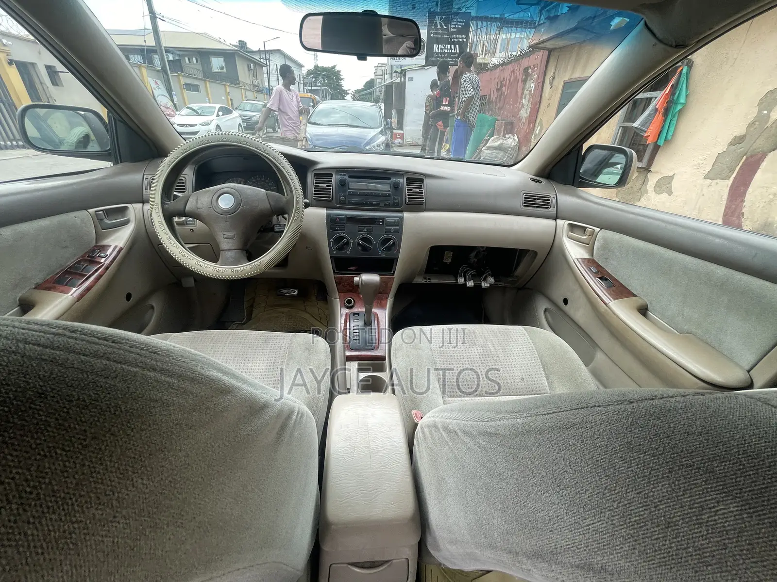 Toyota Corolla 2004 Gold