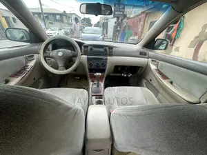 Toyota Corolla 2004 Gold