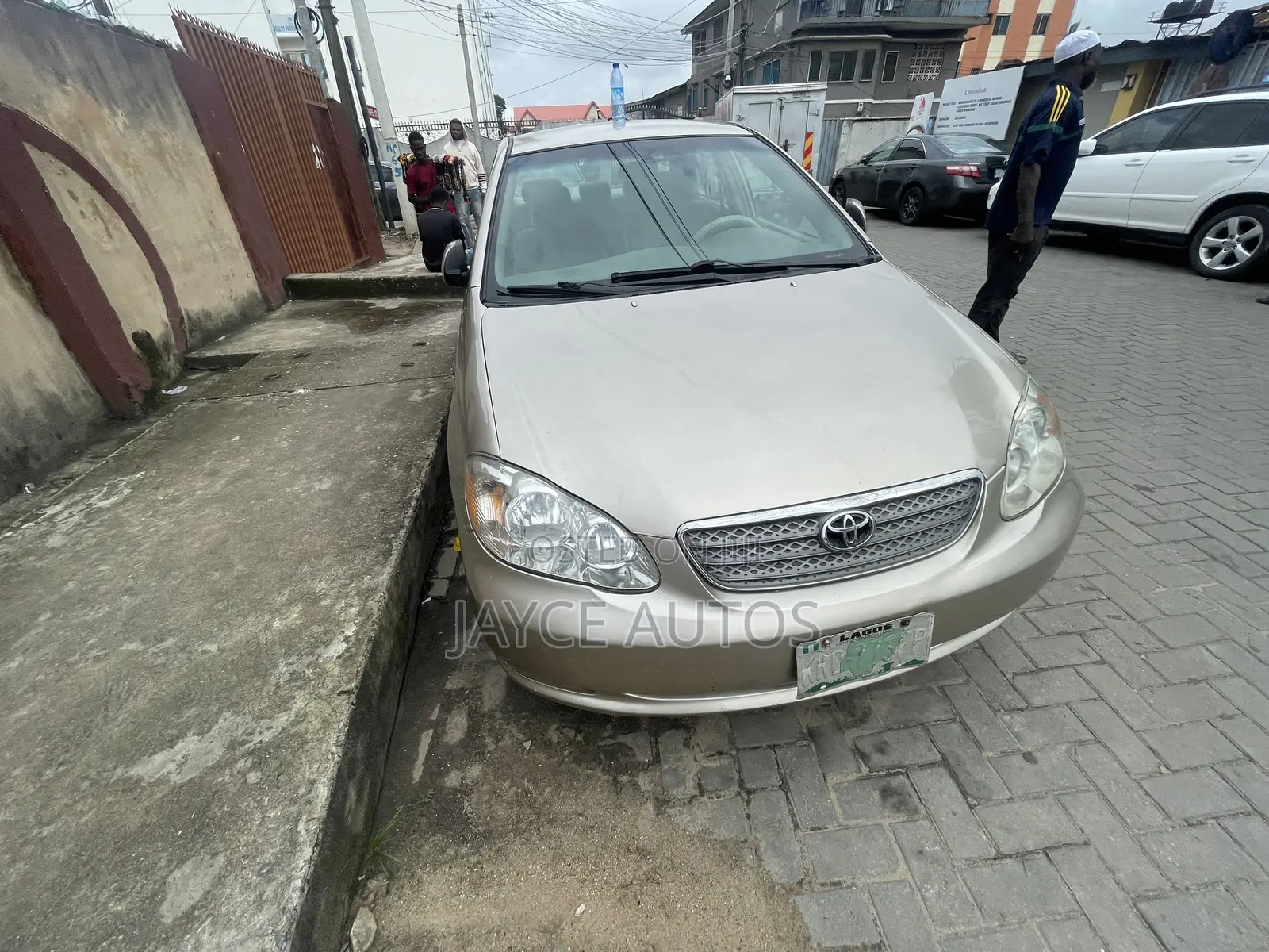 Toyota Corolla 2004 Gold