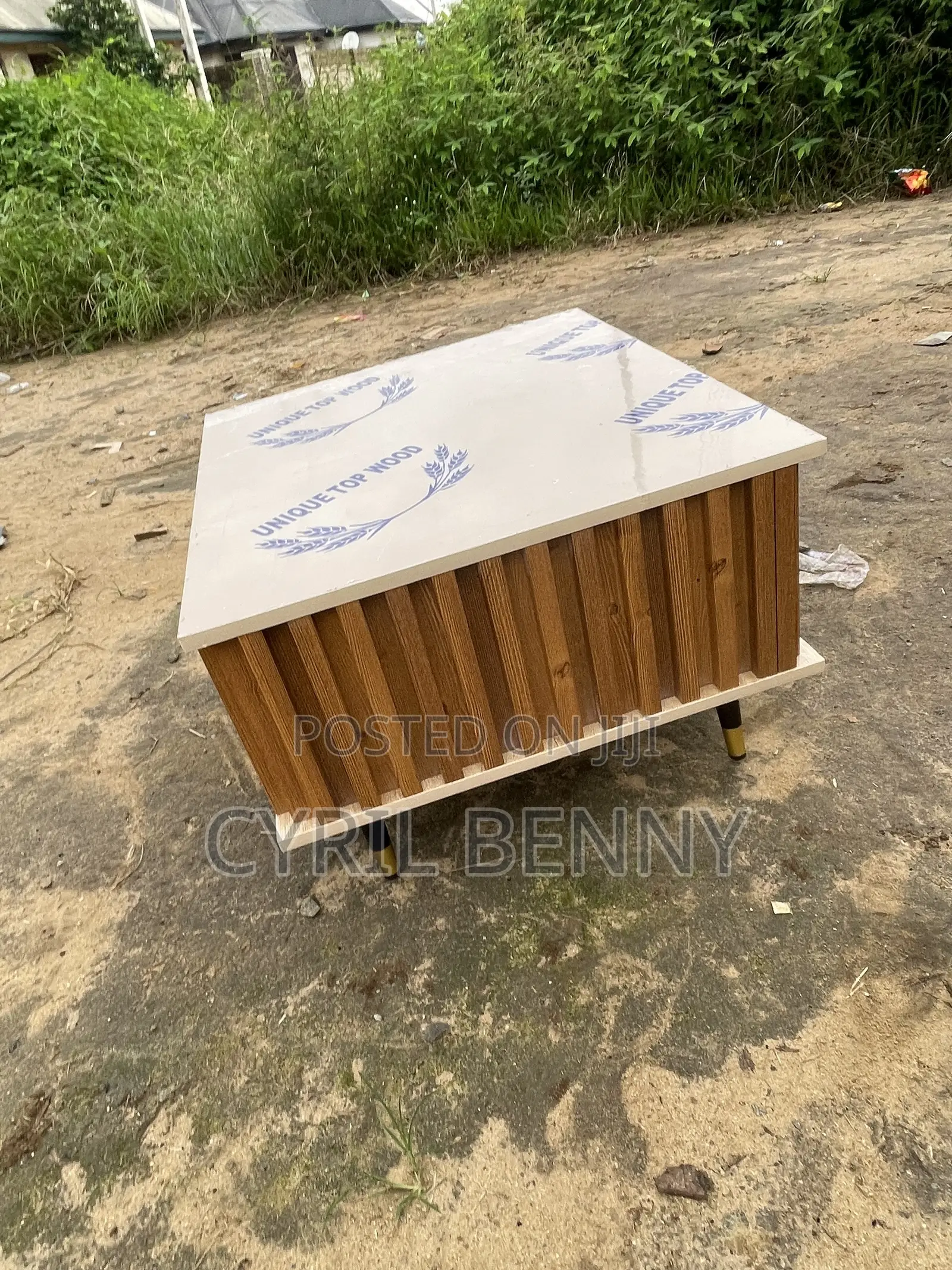 High Glossy Top Table