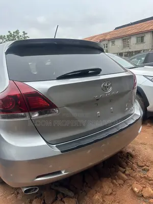 Toyota Venza 2016 Silver