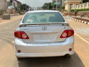 Toyota Corolla 2011 Silver