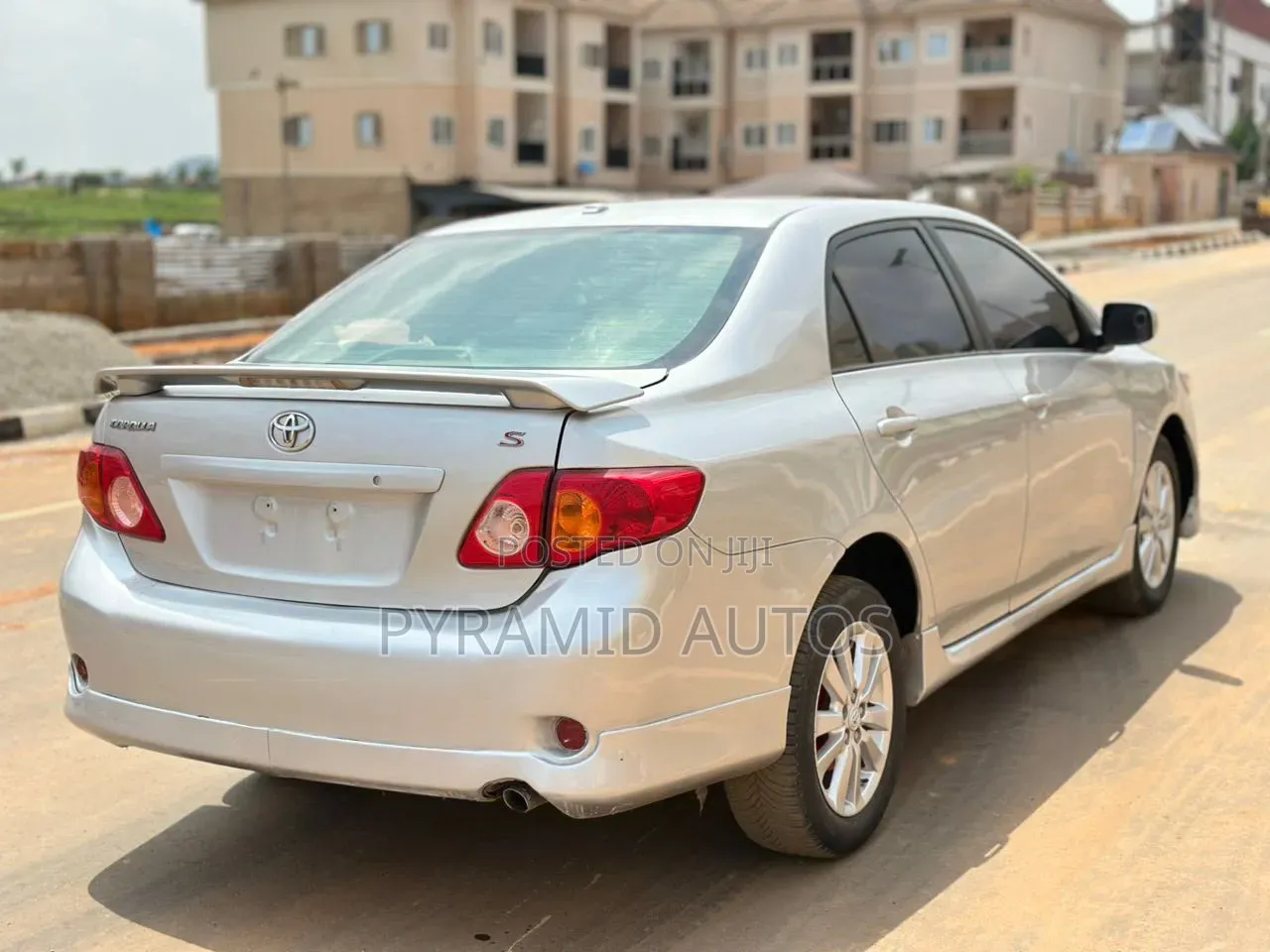 Toyota Corolla 2011 Silver