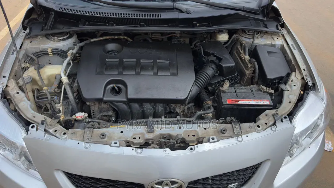 Toyota Corolla 2011 Silver