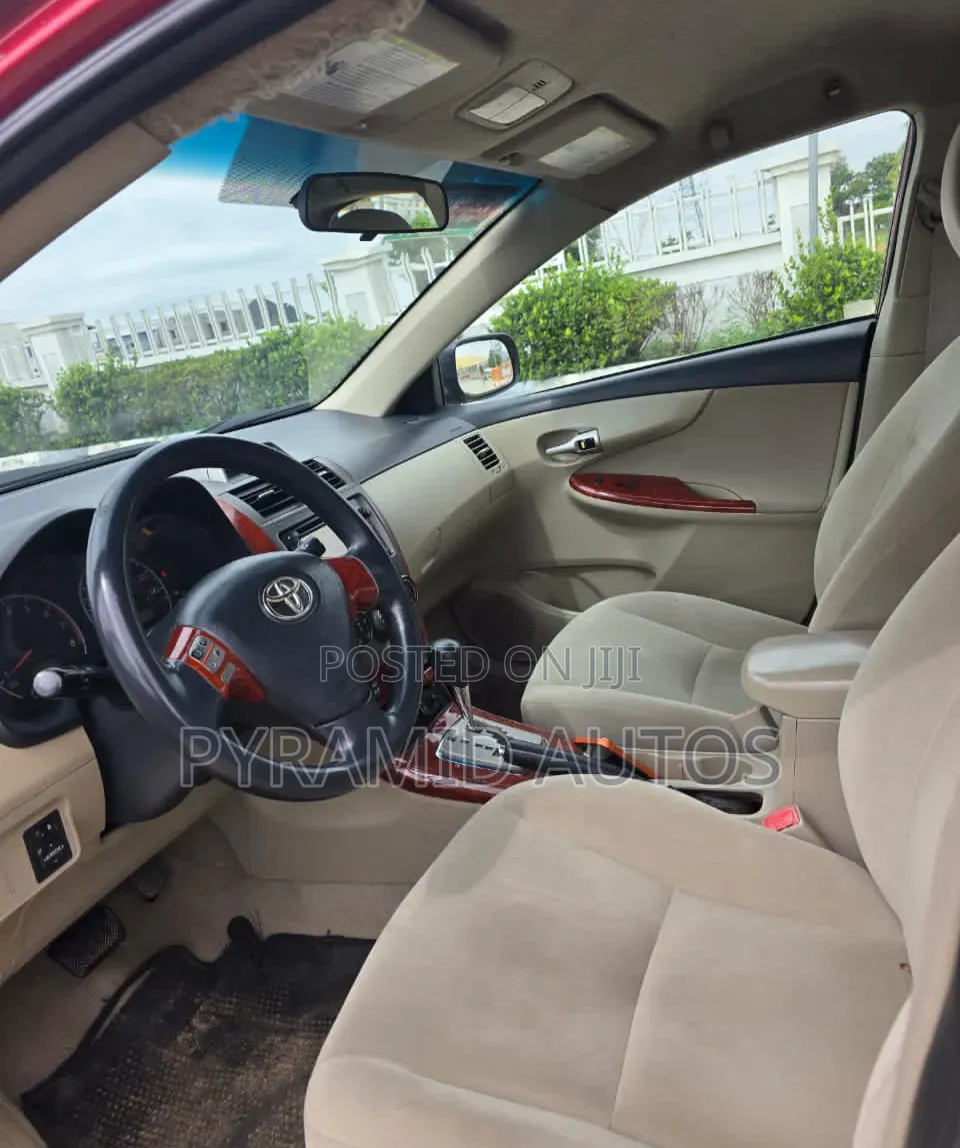 Toyota Corolla 2013 Red