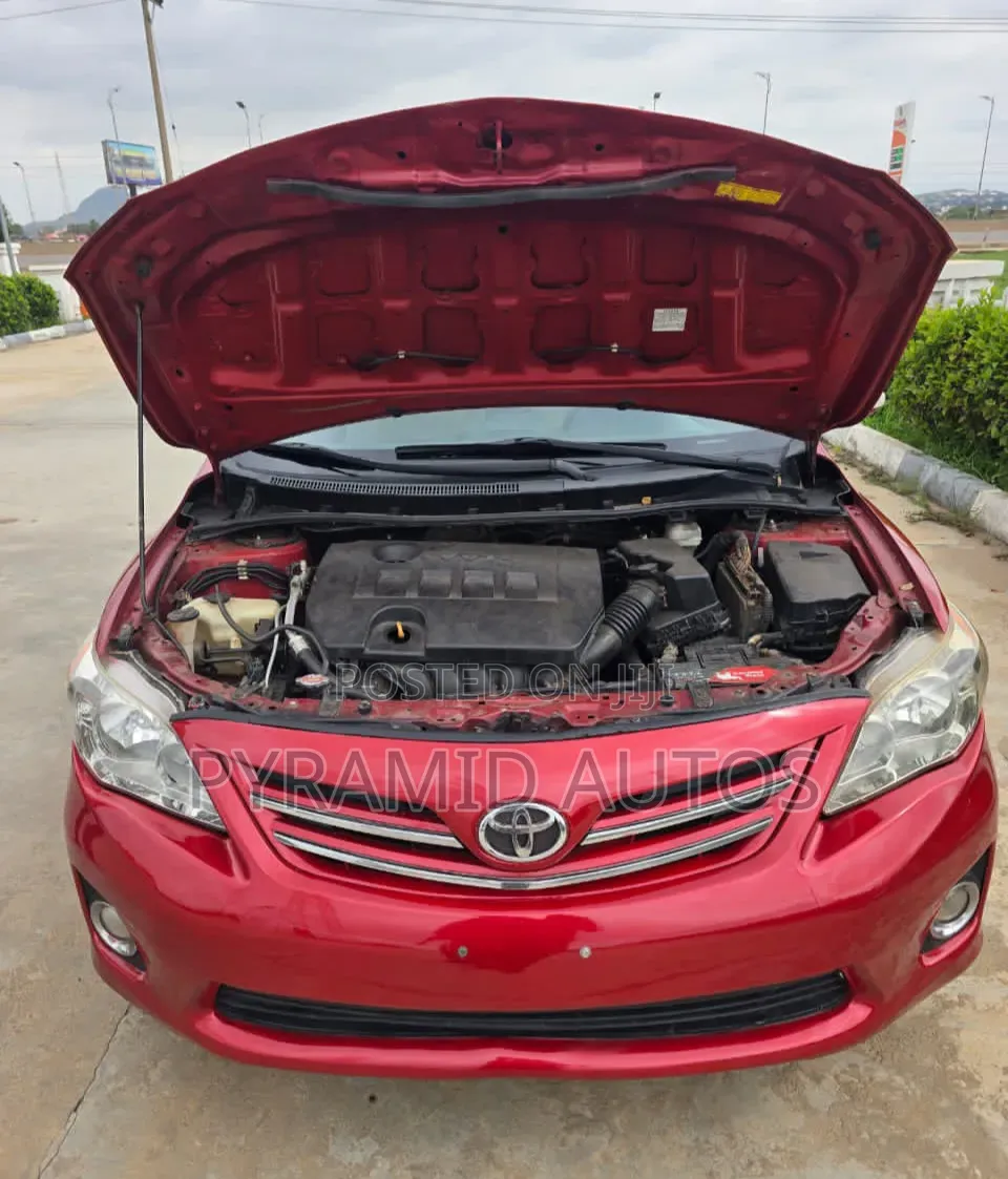 Toyota Corolla 2013 Red