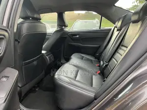Toyota Camry XLE 4dr Sedan (2.5L 4cyl 6A) 2016 Gray