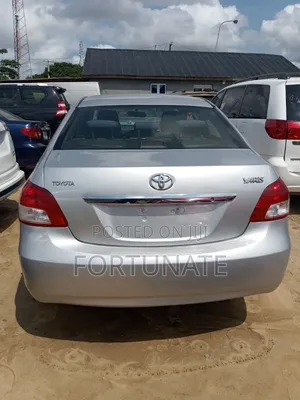 Toyota Yaris 2009 Silver