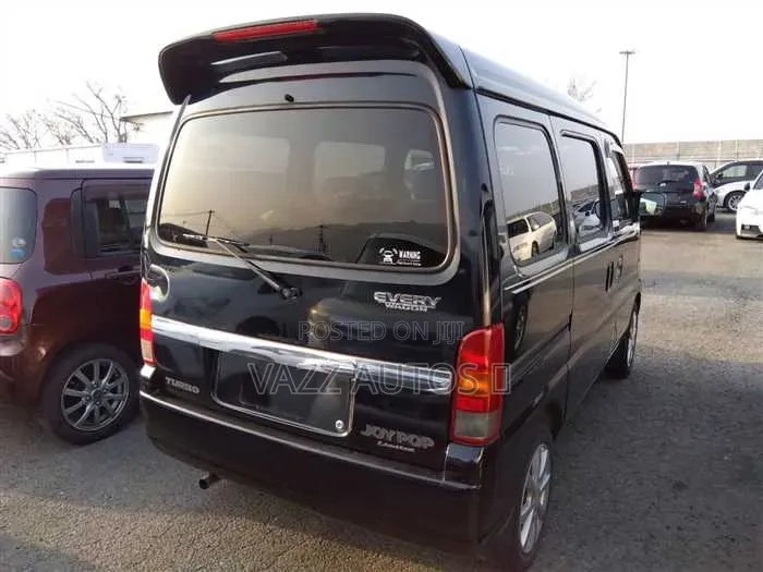 New Suzuki Every 2011 Black