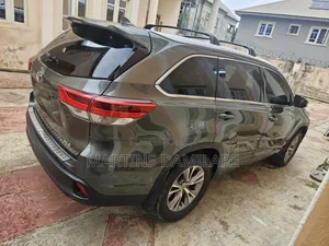 Toyota Highlander 2015 Green