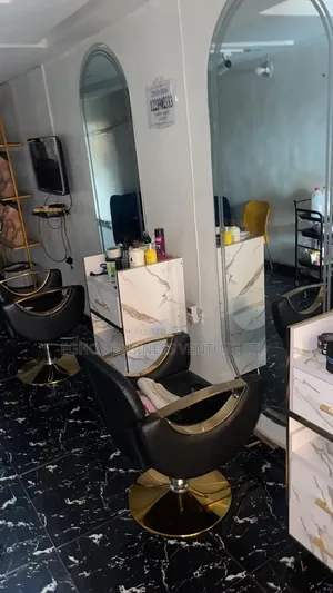 Hot Deal – Unisex Salon for Sale at Ekenwanroad Call Now