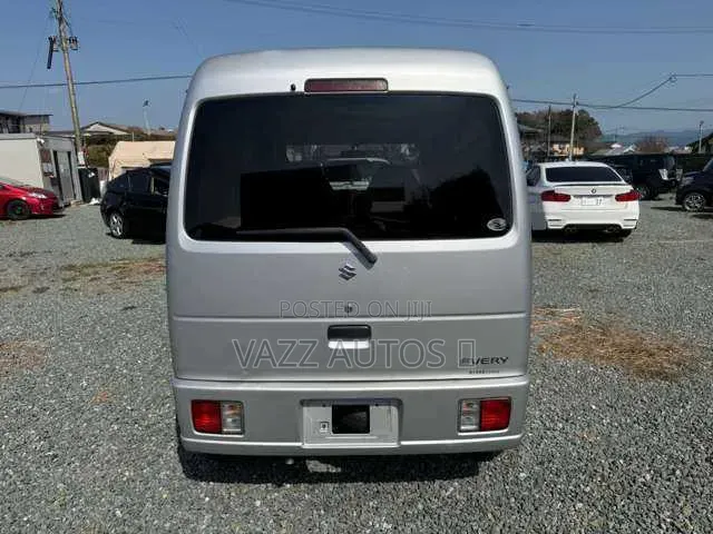 New Suzuki Every 2011 Silver