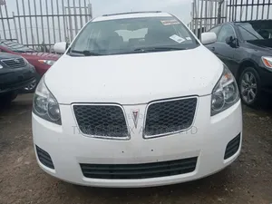 Pontiac Vibe 2009 White