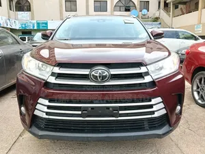 Toyota Highlander XLE 2019 Burgundy