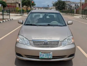 Toyota Corolla LE 2006 Gold