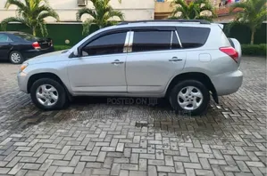 Toyota RAV4 2008 Silver