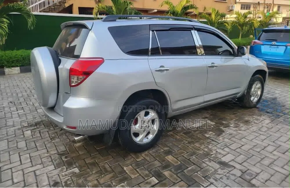 Toyota RAV4 2008 Silver