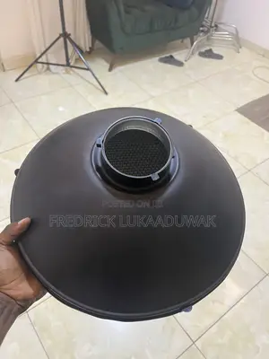 22” Photography Beauty Dish With Honeycomb Grid (Slightly Bent)
