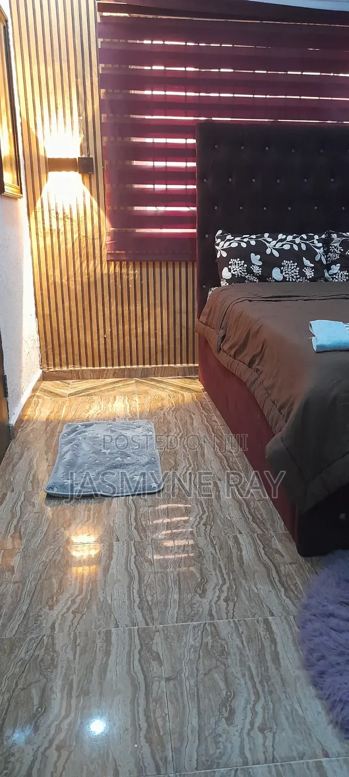 Wine Single Room Ensuite