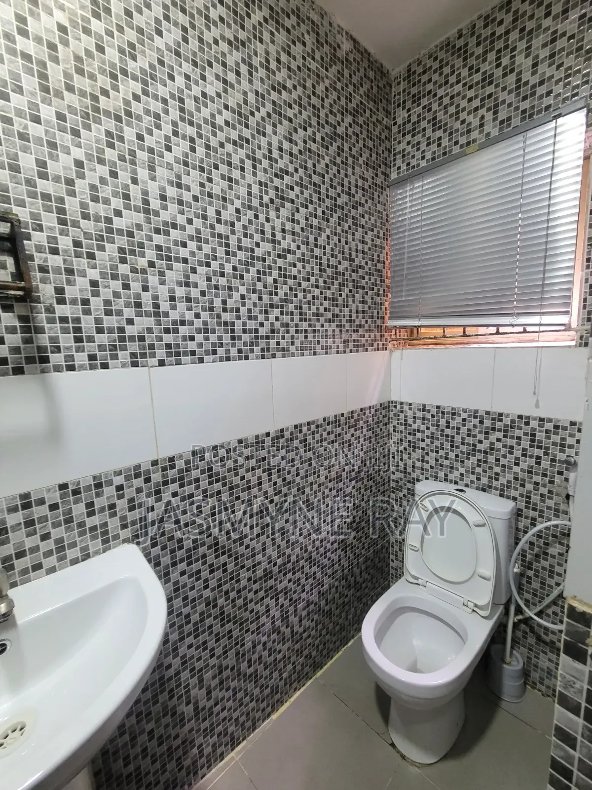 Wine Single Room Ensuite