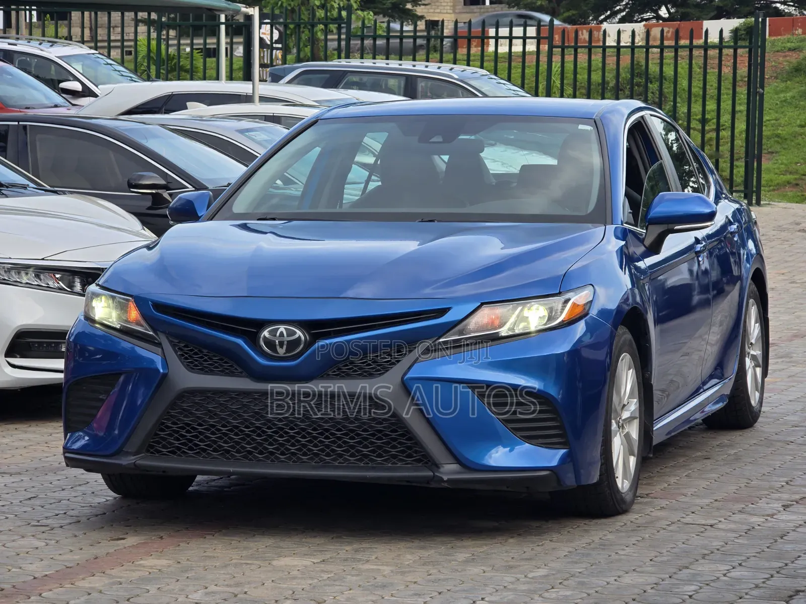 Toyota Camry 2019 Blue