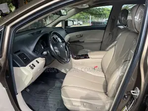 Toyota Venza AWD 2012 Brown