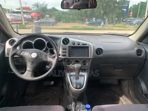 Pontiac Vibe Automatic 2004 Black