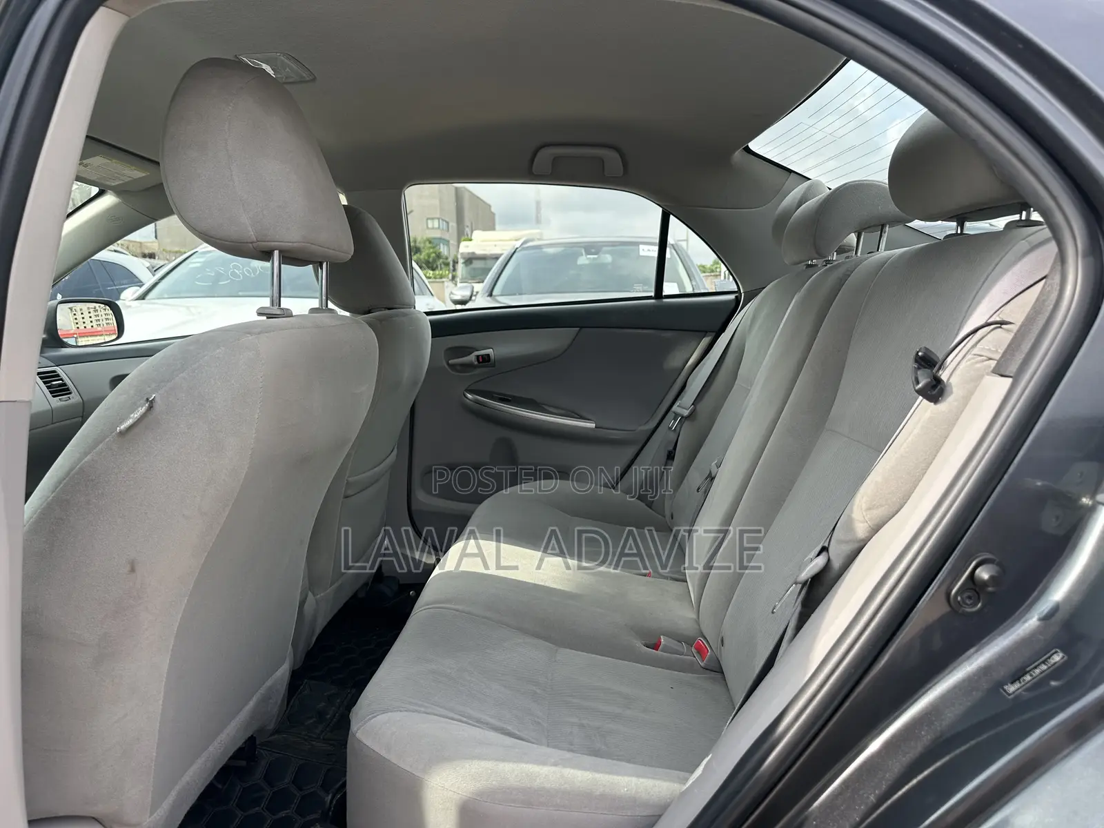 Toyota Corolla LE 4dr Sedan (1.8L 4cyl 4A) 2012 Gray