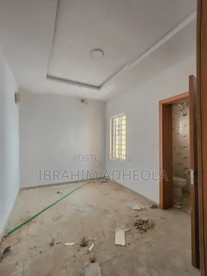4bdrm Townhouse/Terrace in Ogudu Gra for sale