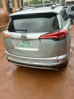 Toyota RAV4 2017