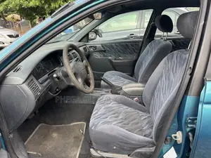Toyota Carina 2000 Teal