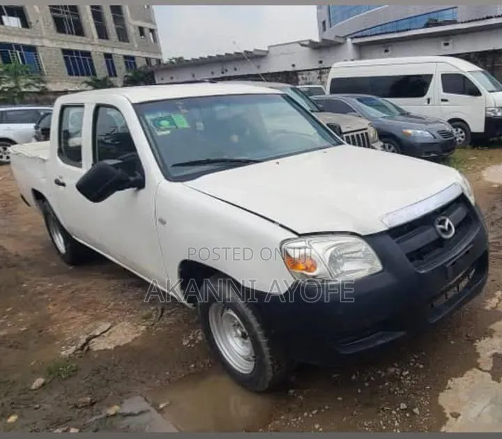 Mazda B-series 2001 White