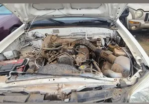 Mazda B-series 2001 White