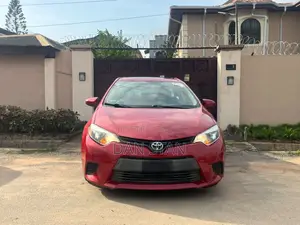 Toyota Corolla 2015 Red