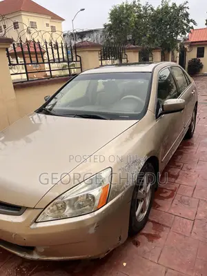 Honda Accord 2004 Gold