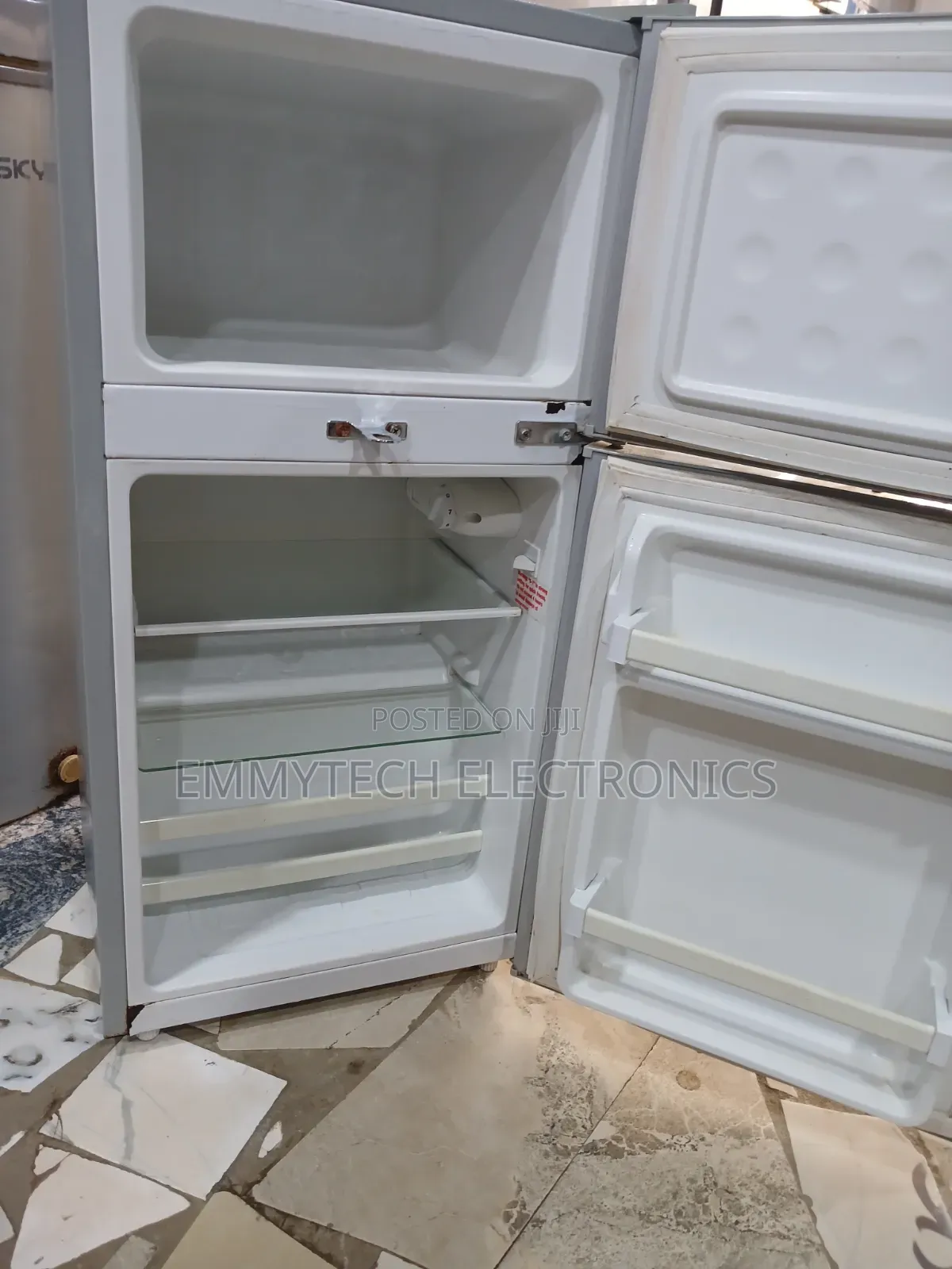 Skyrun Refrigerator Hr85