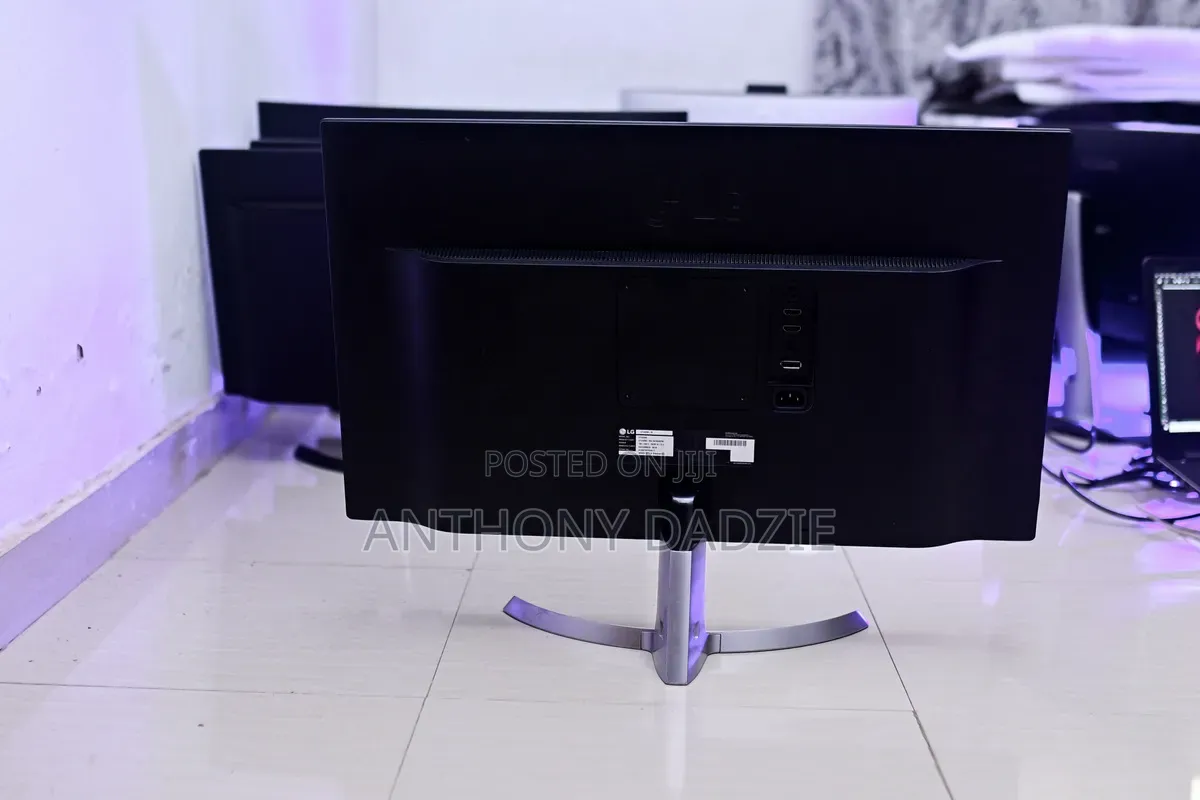 24 Inches Ips Lg Monitor