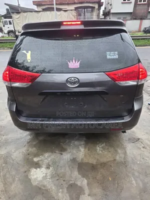 Toyota Sienna 2011 Gray